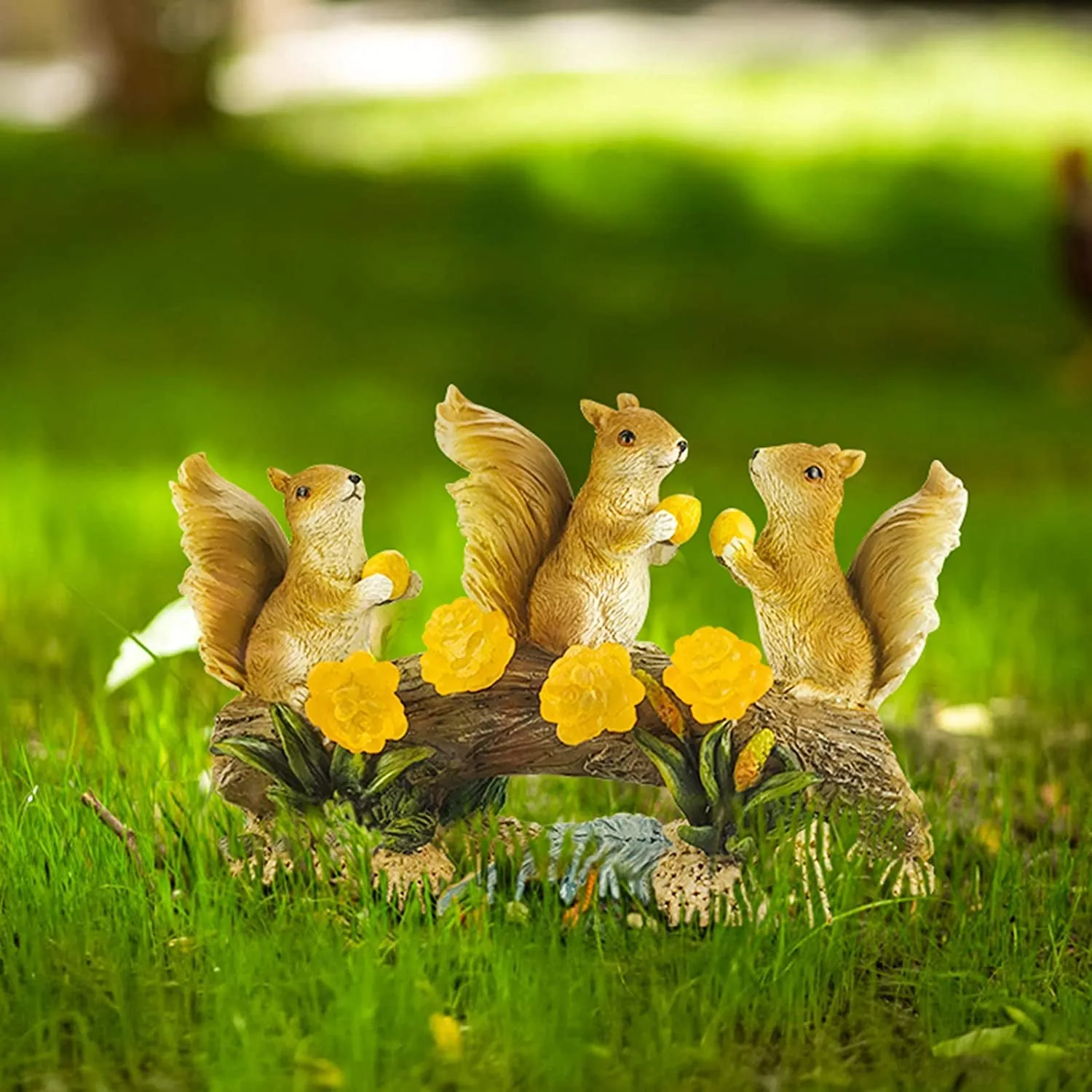 Garden Solar Squirrel Statue Waterproof with 4 LED Lights