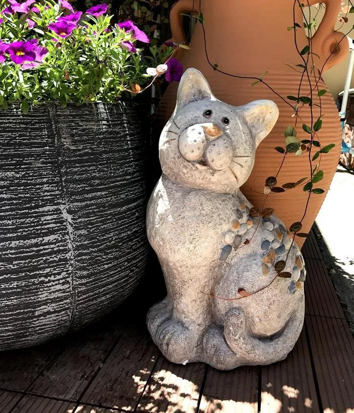 Large Lovely Cat Statue for Garden Courtyard Ornament, Animal Statue, Villa Outdoor Decor Gardening Ideas