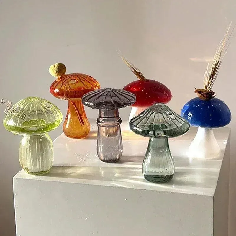 Mushroom Glass Vase: Stylish Hydroponic Terrarium for Plant Lovers