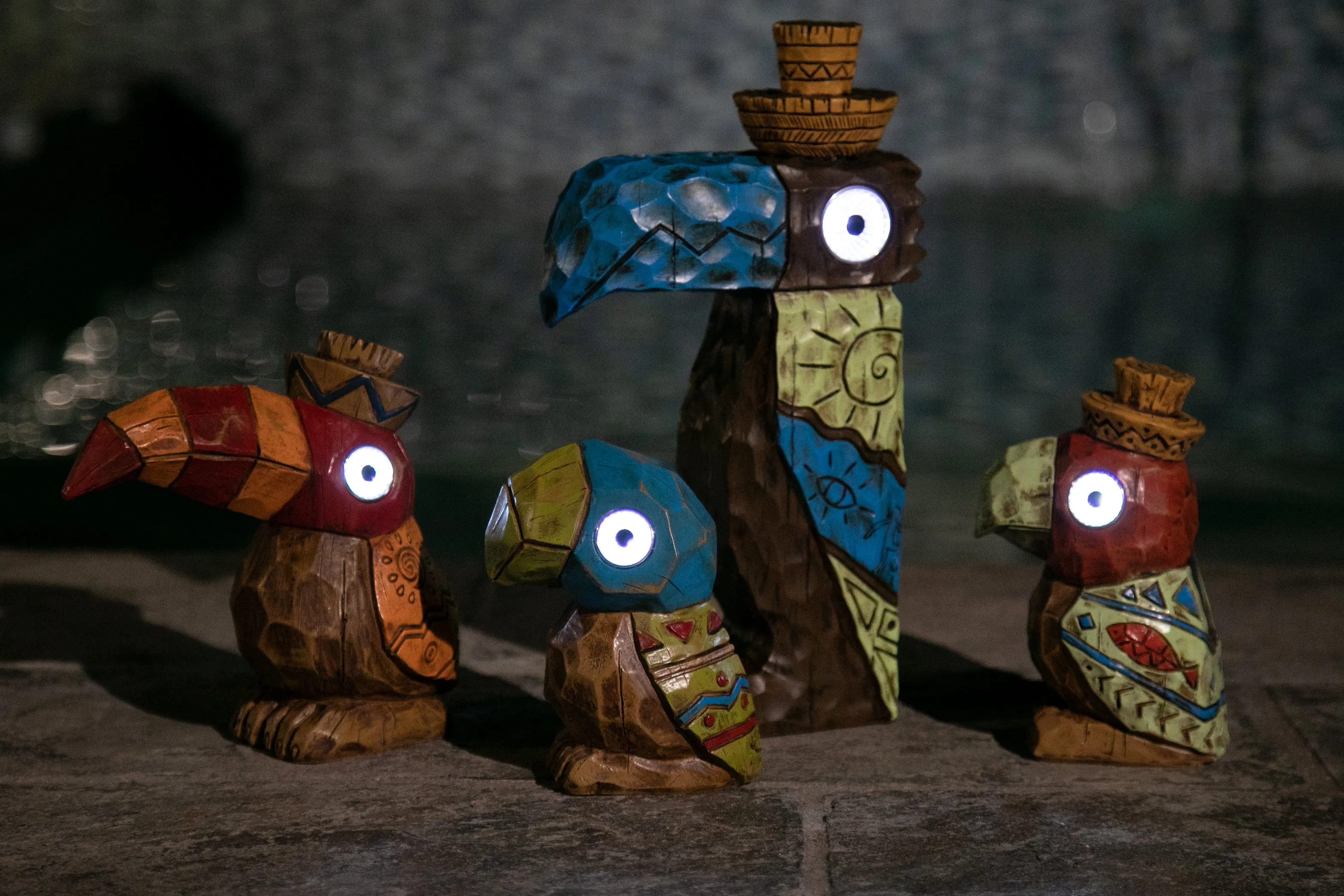 Solar Blue Tiki Toucan Garden Statue with LED Eyes, 7 by 12.5 Inches